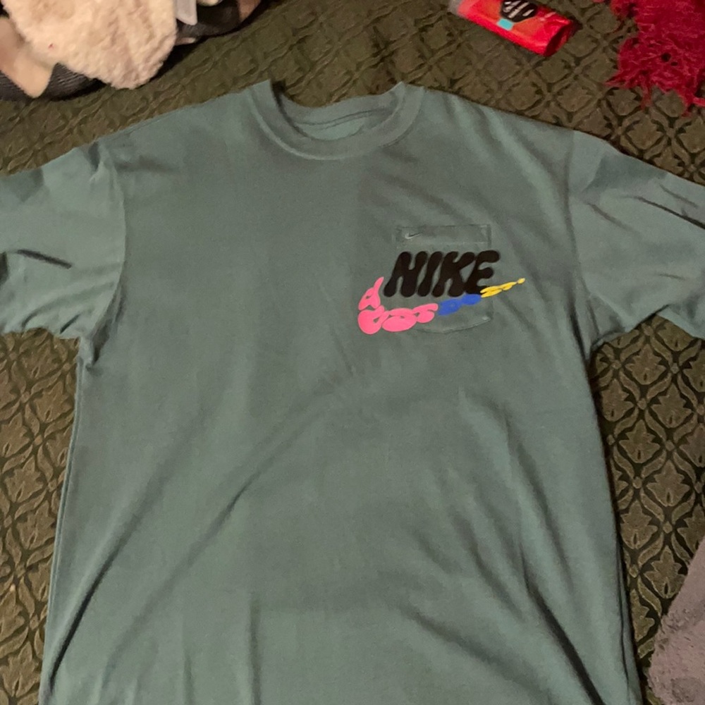 Nike ( just do it ) tee shirt size small fairly new never used